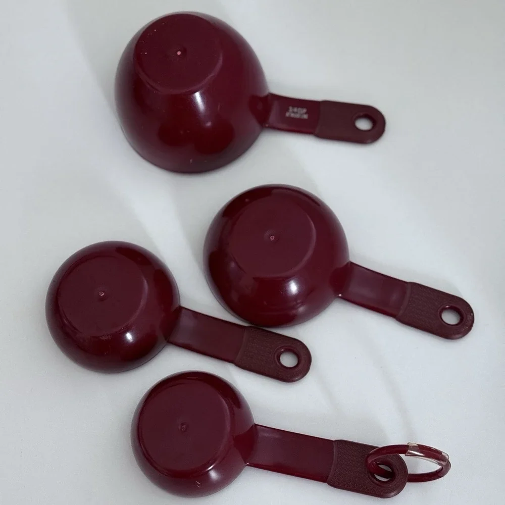 KitchenAid Red Plastic Measuring Cups Rubber Grip Complete Set with Clip